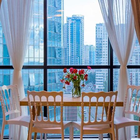 Entire Flat With City Skyline View - Two Bedrooms Batum Dış mekan fotoğraf