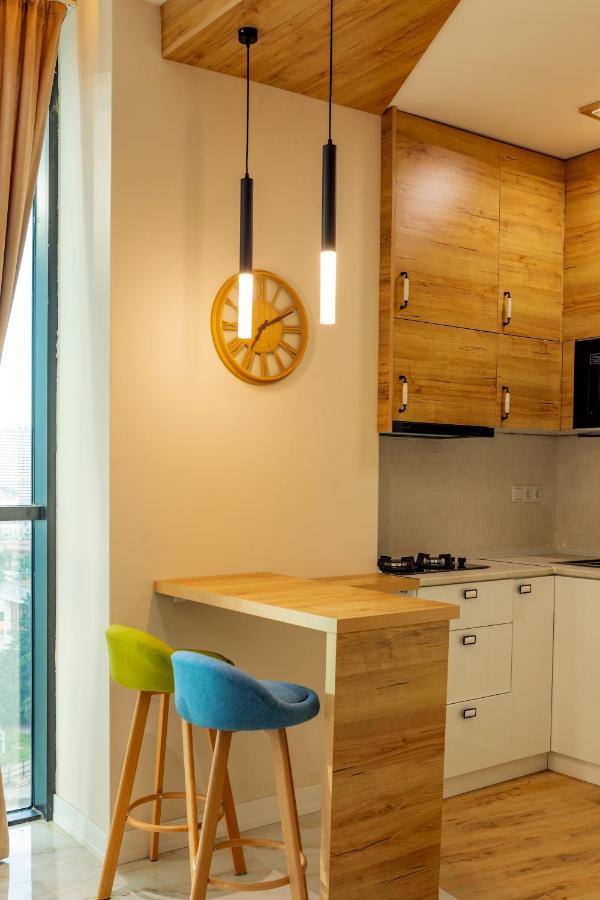 Entire Flat With City Skyline View - Two Bedrooms Batum Dış mekan fotoğraf
