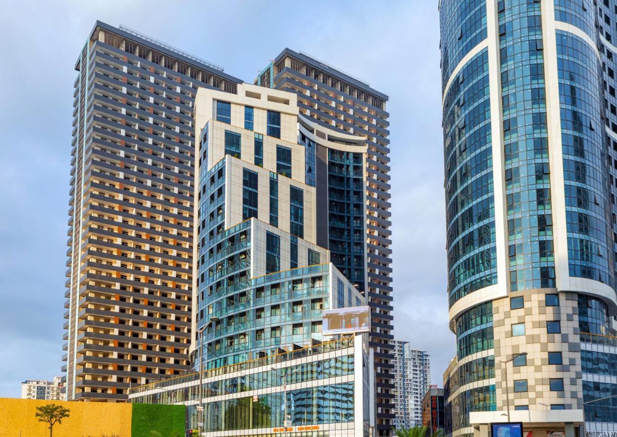 Entire Flat With City Skyline View - Two Bedrooms Batum Dış mekan fotoğraf
