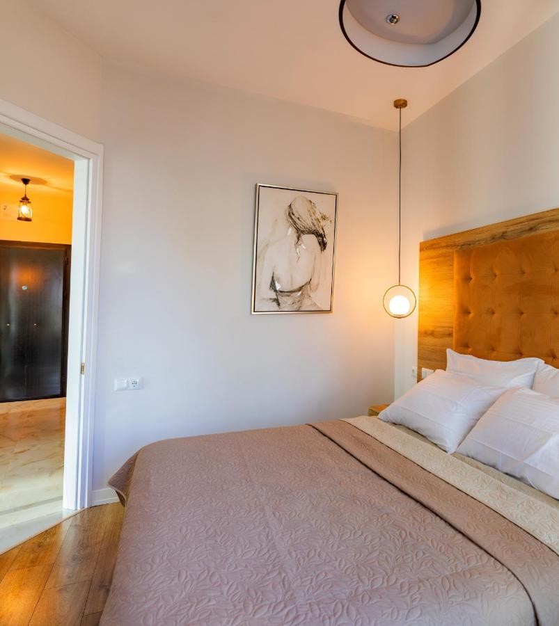 Entire Flat With City Skyline View - Two Bedrooms Batum Dış mekan fotoğraf